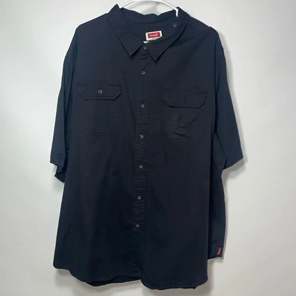 Wrangler short sleeve button down shirt